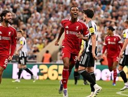 Drama di St James Park: Liverpool Taklukkan Newcastle 1-0 di Babak Pertama Berkat Gravenberch