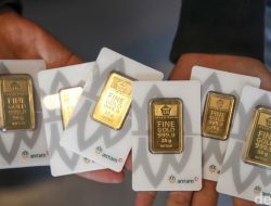 BREAKING: Emas Antam Anjlok Rp 7.000 per Gram! Simak Rincian Harga Terbaru